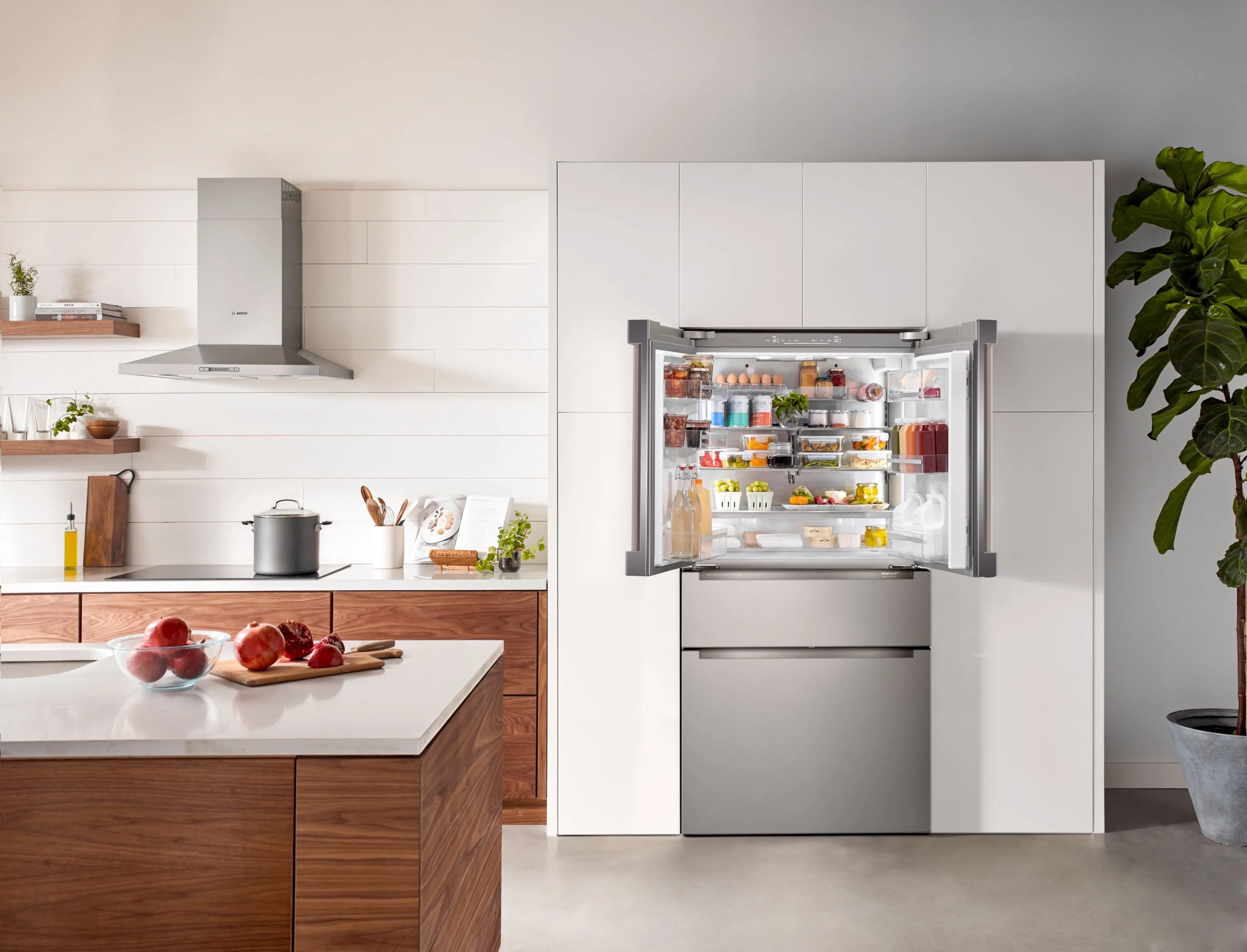Bosch 800 Series Stainless Steel Counter-Depth 4 Door Refrigerator Rececssed Handle - B36CL80ENS