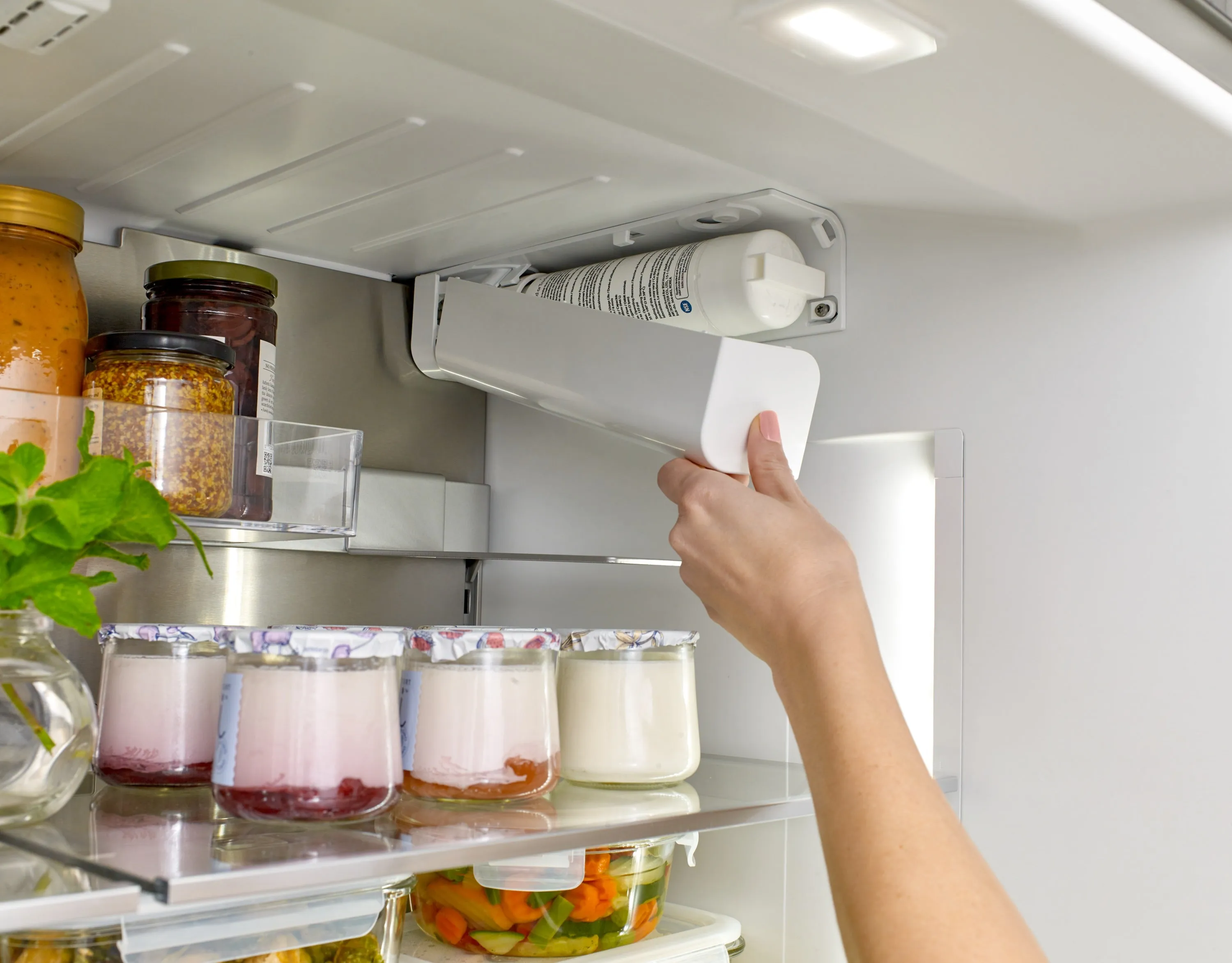 Bosch 800 Series Stainless Steel Counter-Depth 4 Door Refrigerator Rececssed Handle - B36CL80ENS