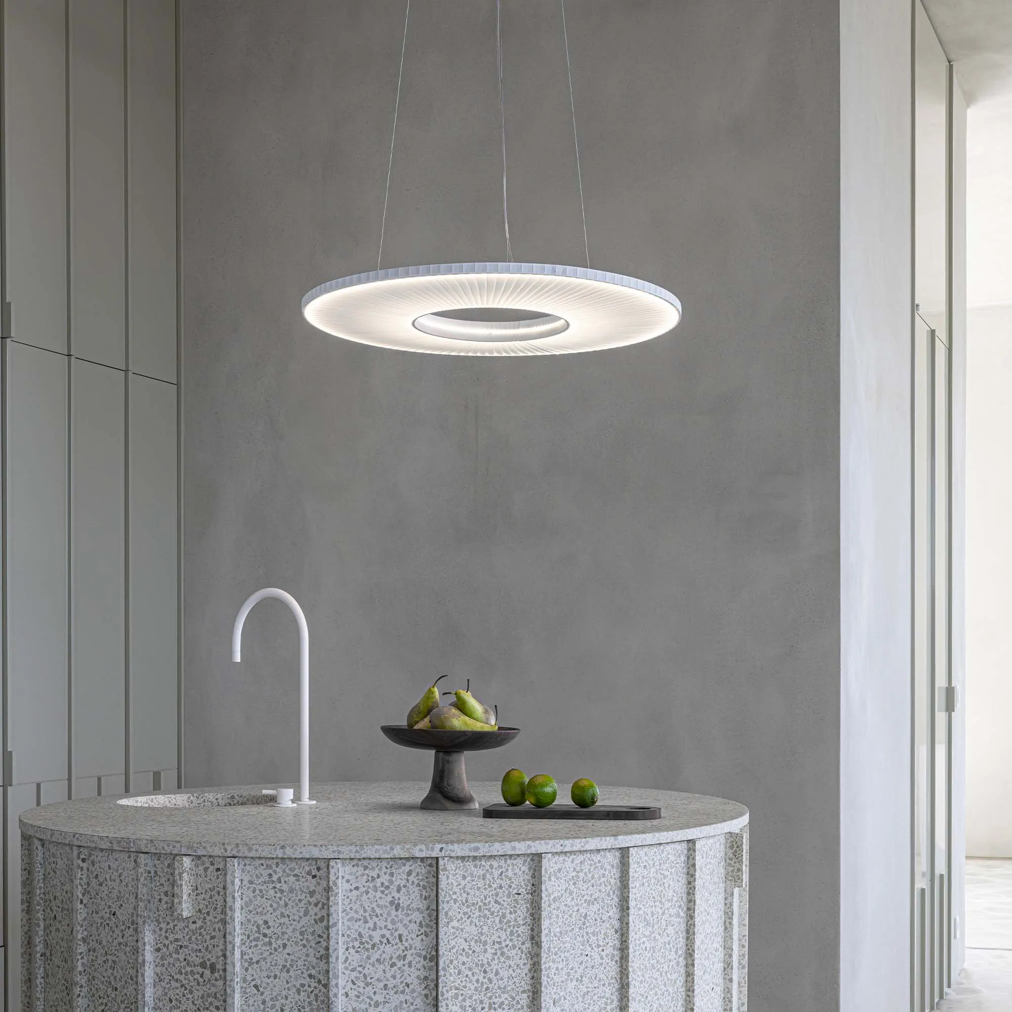 Iris Horizontal LED Pendant Light