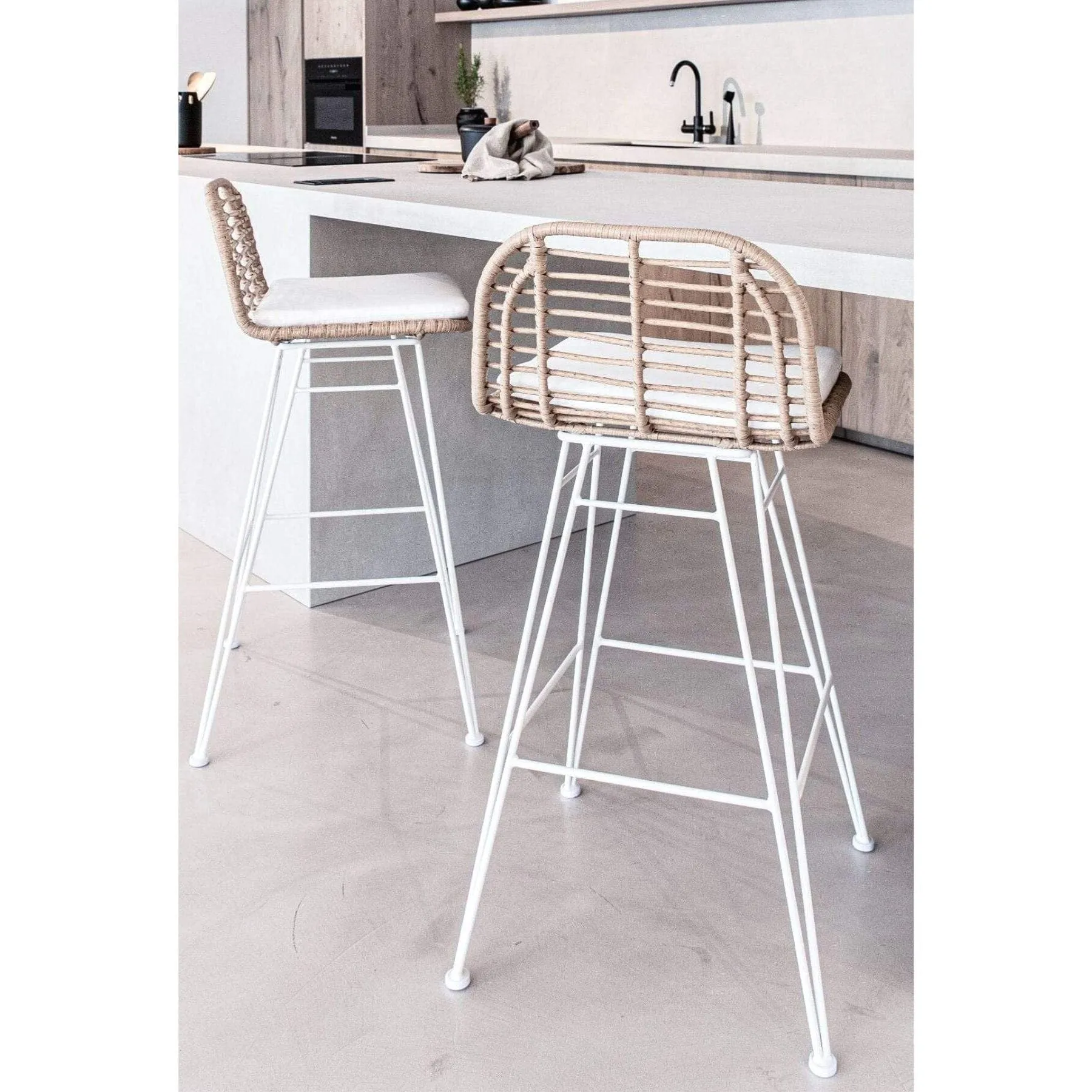 Jaipur Bar Stool | White Zoco Home