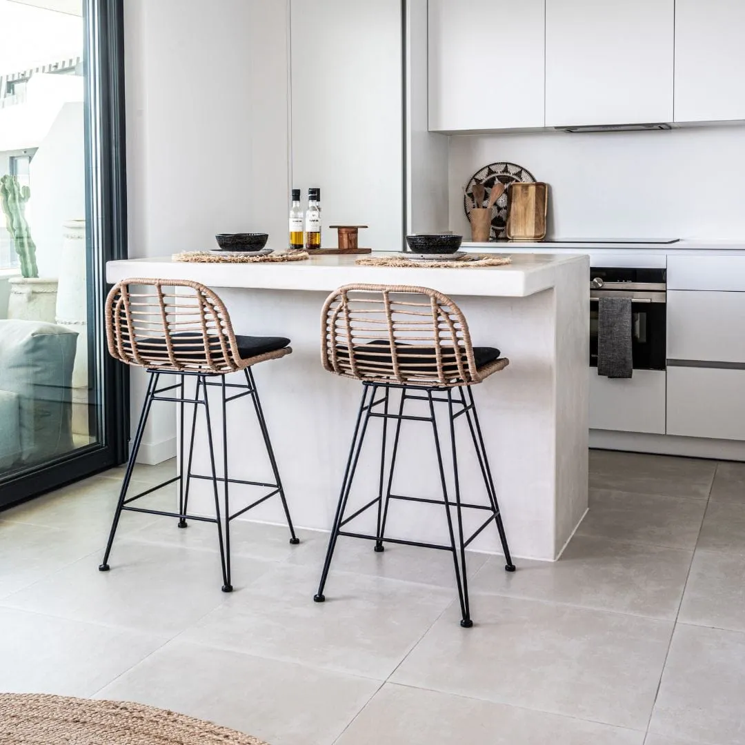 Jaipur Low Bar Stool | Black Zoco Home