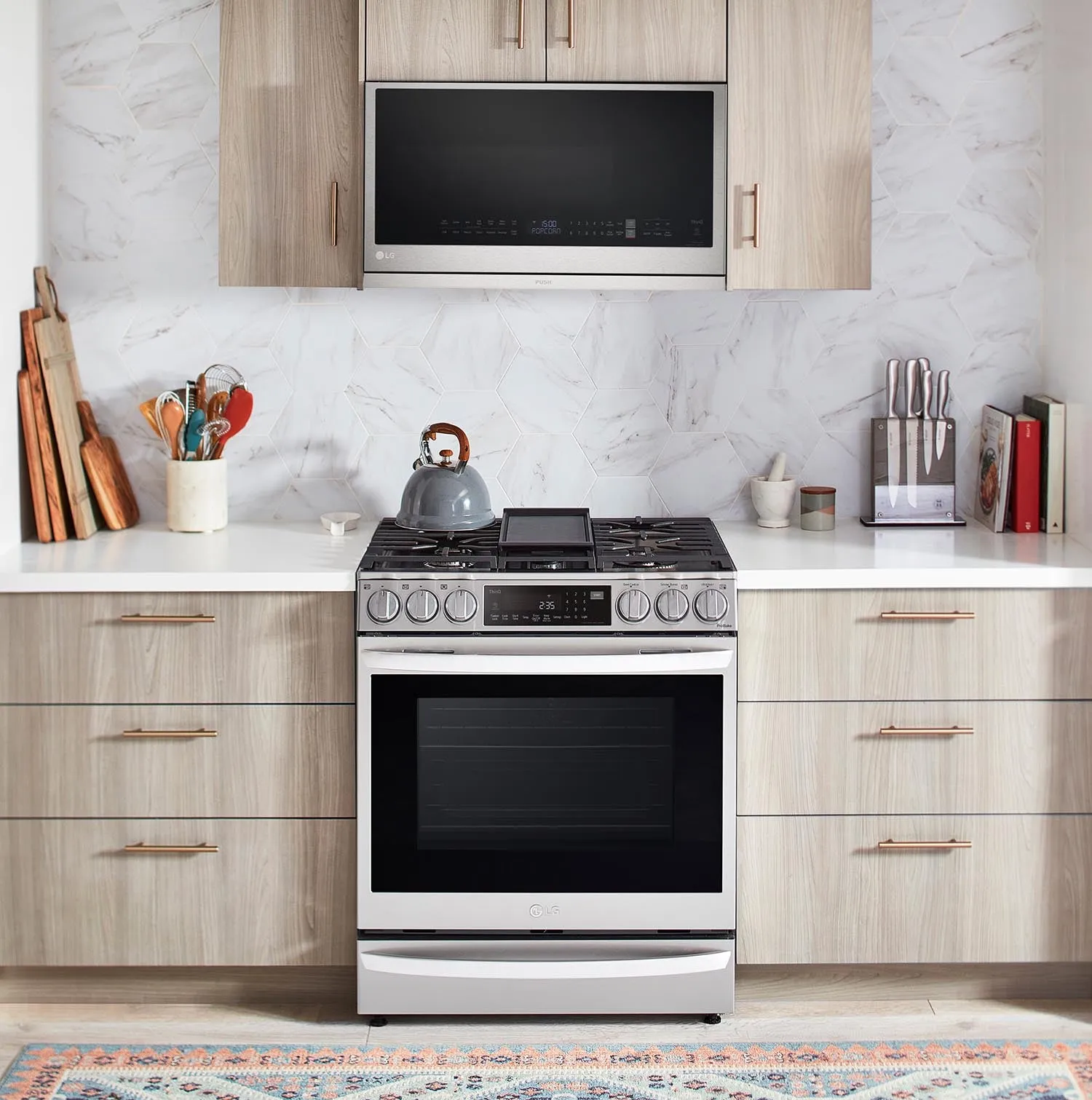 LG Smudge Resistant Stainless Steel Smart Wi-Fi Enabled Over-the-Range Microwave with ExtendaVent® 2.0 & EasyClean® (2.1 cu. ft.) - MVEL2137F