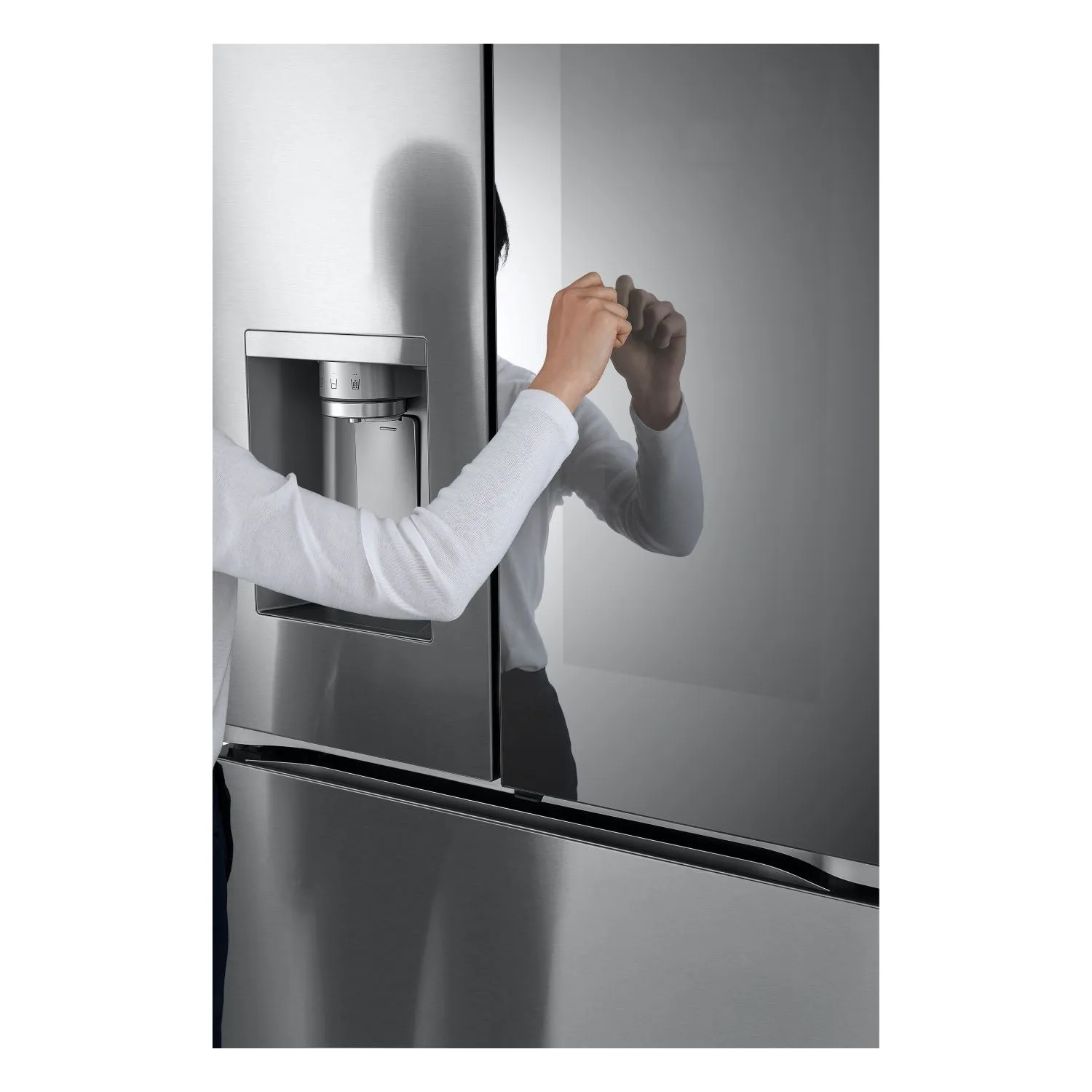 LG Stainless Steel 35.75" Smart Mirror InstaView™ Door-in-Door® Refrigerator (31 Cu.Ft.) - LRYKS3106S