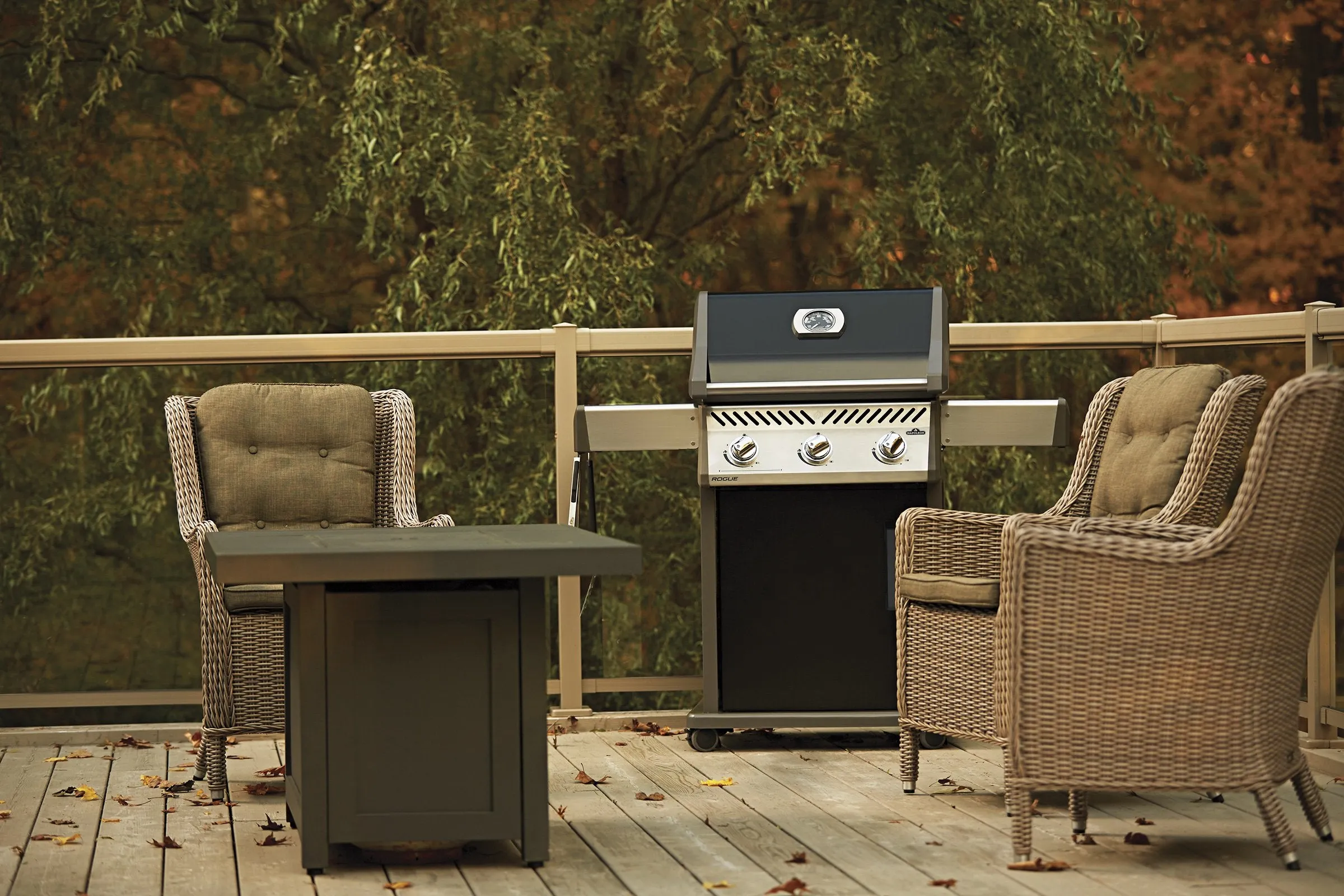 Napoleon Rogue 425 Black Propane Gas Grill Barbecue - R425PK