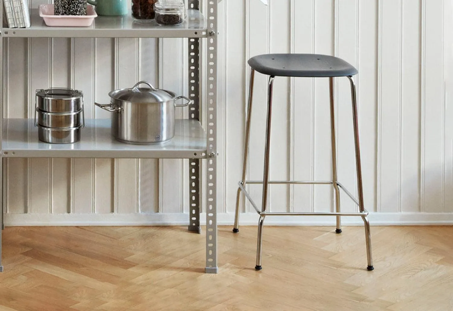 Soft Edge 80 Bar Stool