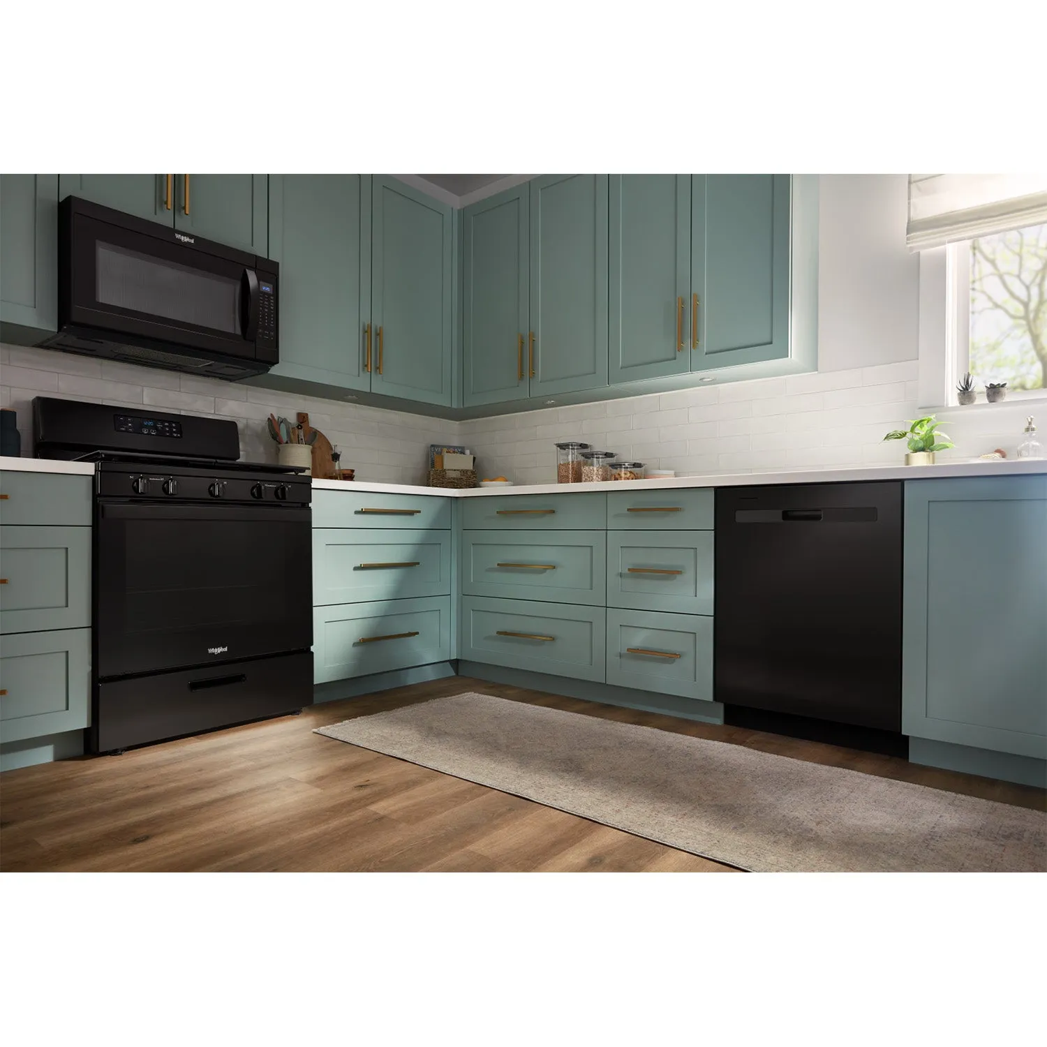 Whirlpool 24" Black Dishwasher (55 dBA) - WDP560HAMB