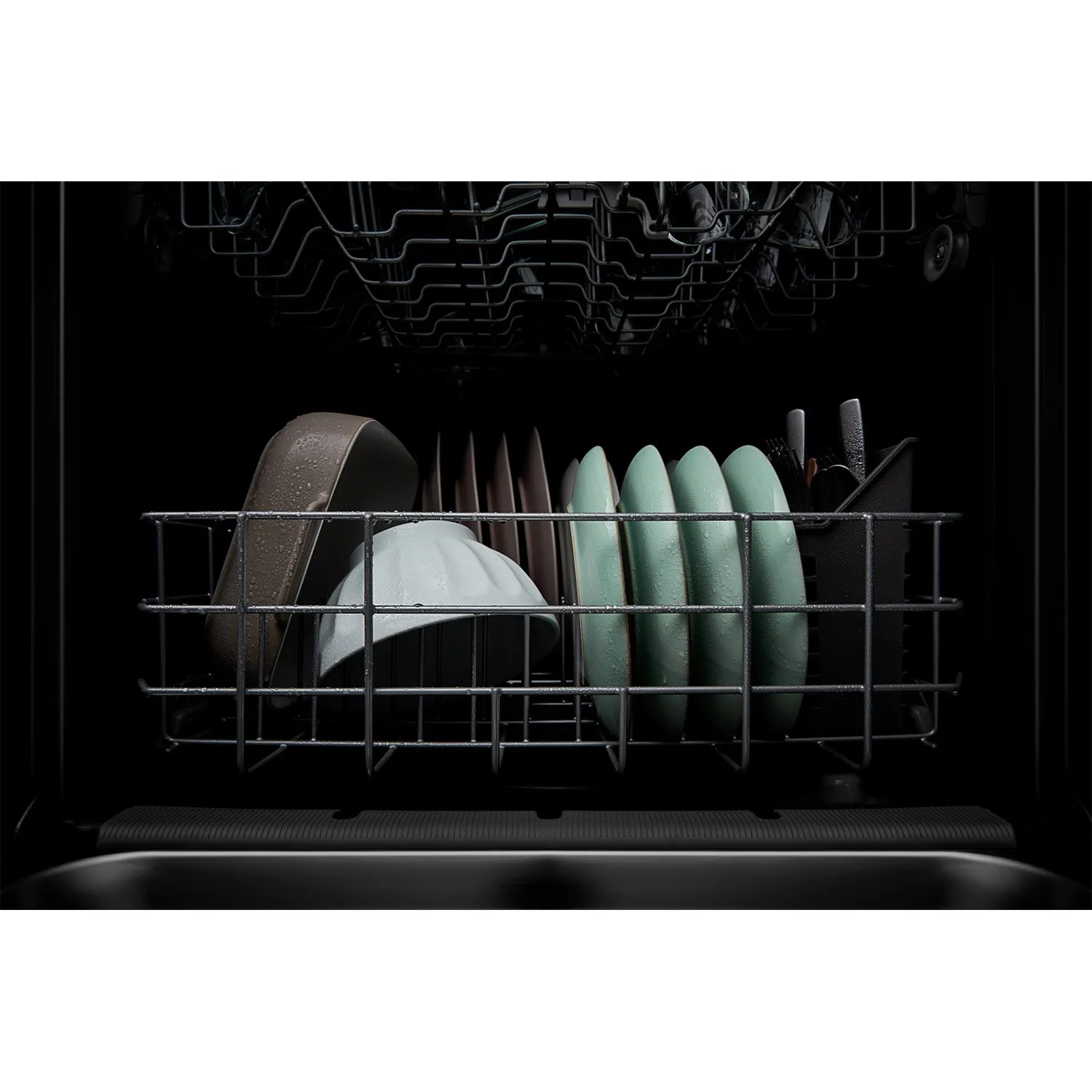 Whirlpool 24" White Dishwasher (55 dBA) - WDP560HAMW