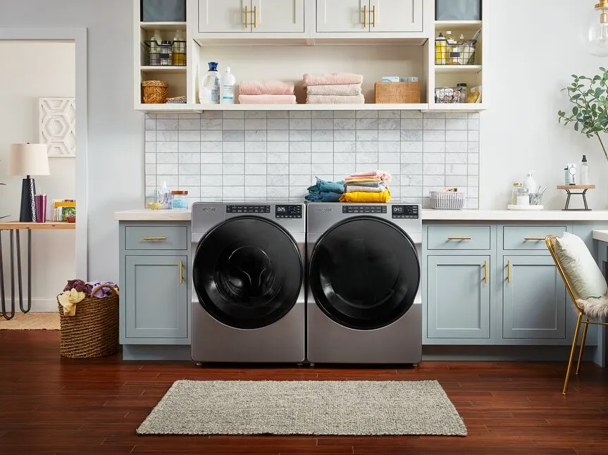 Whirlpool Chrome Shadow Front-Load Washer with Quick Wash (5.2 cu. ft.) - WFW5605MC