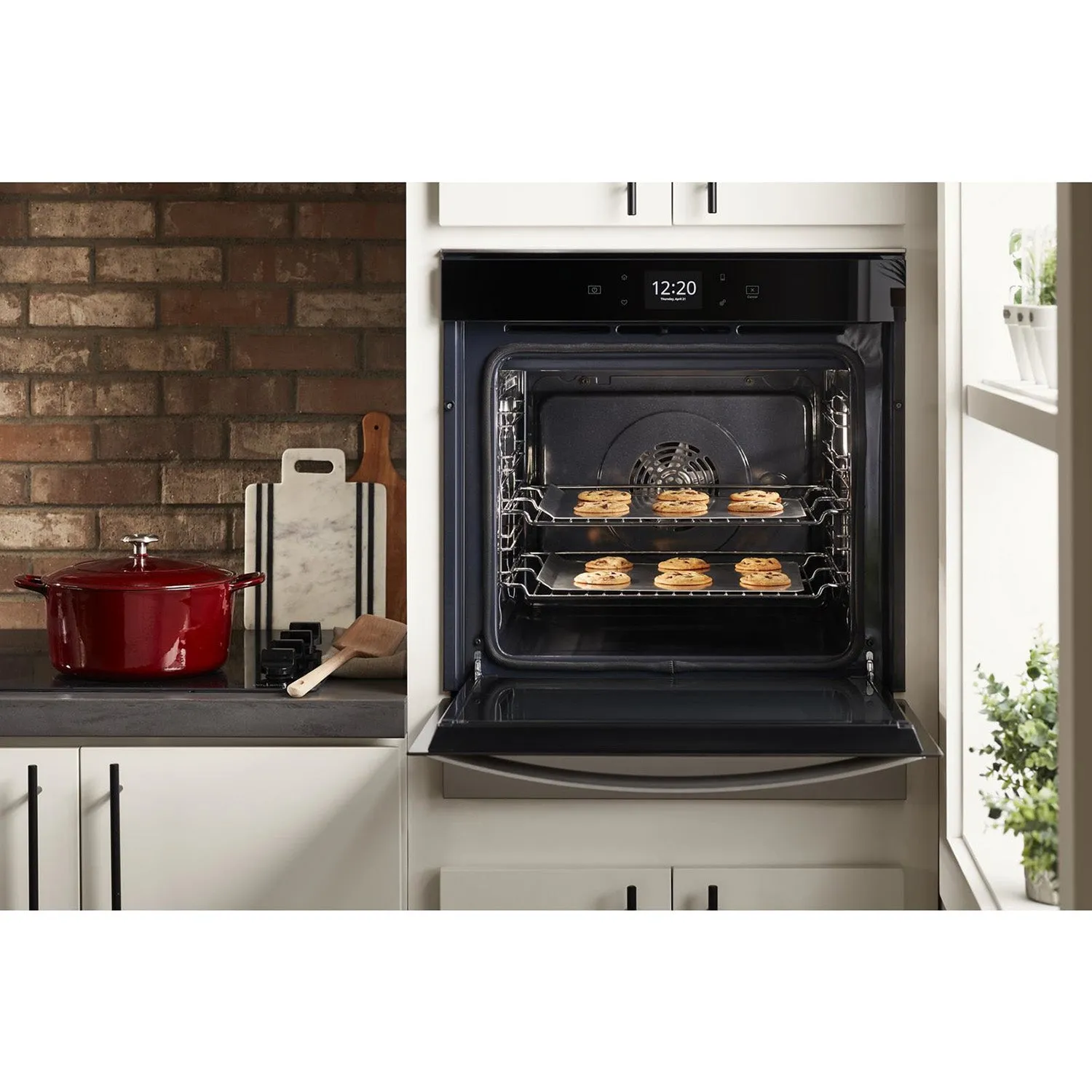 Whirlpool Fingerprint Resistant Stainless Steel 24" Smart Wall Oven (2.90 Cu. Ft) - YWOS52ES4MZ
